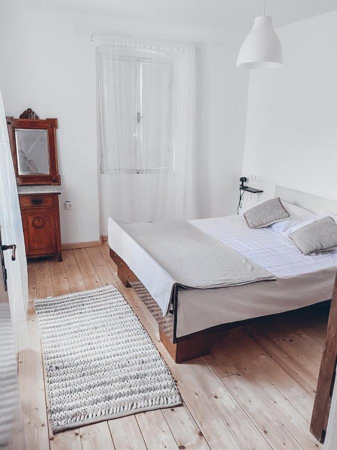 Apartment Estera เยลซา ภายนอก รูปภาพ
