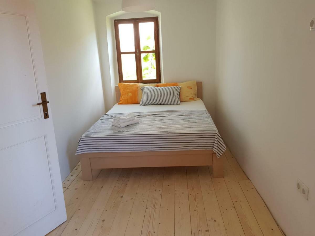 Apartment Estera เยลซา ภายนอก รูปภาพ